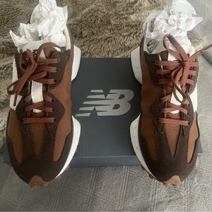 Womens New Balance Sneakers 327